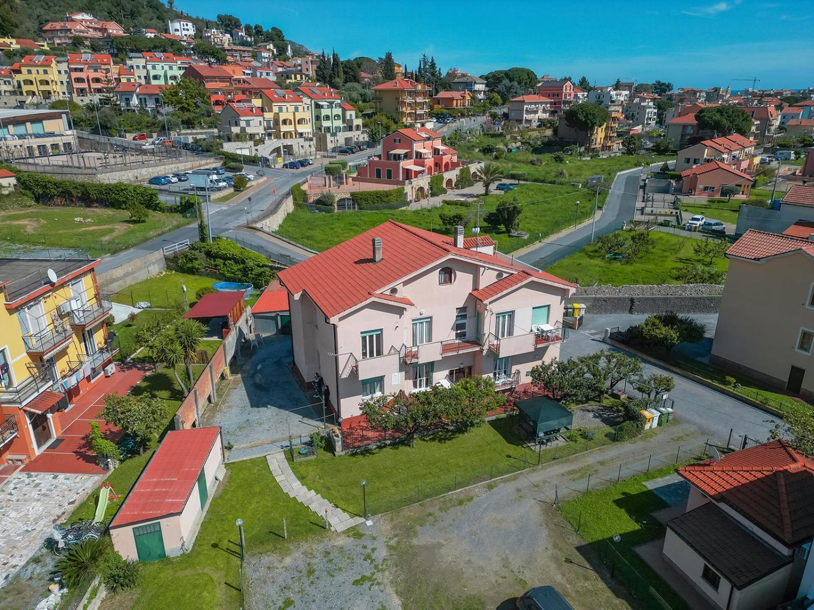 Casa Vacanze Ferrando Pietra Ligure Bagian luar foto