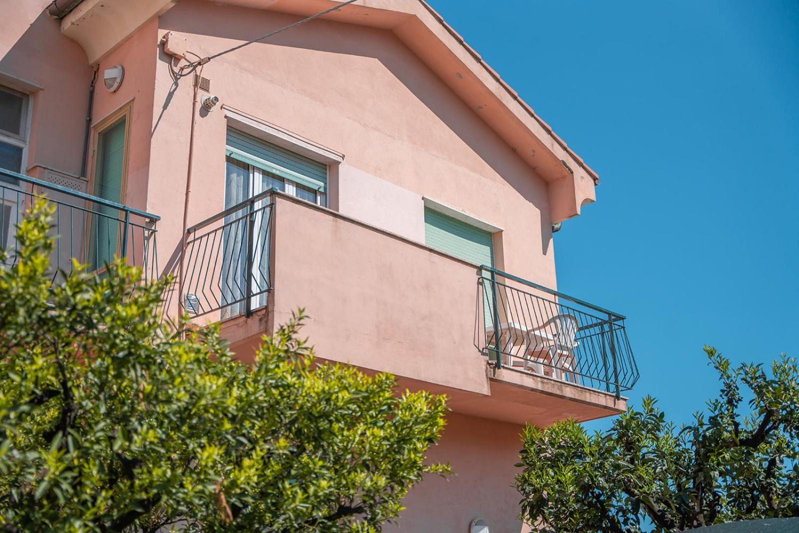 Casa Vacanze Ferrando Pietra Ligure Bagian luar foto
