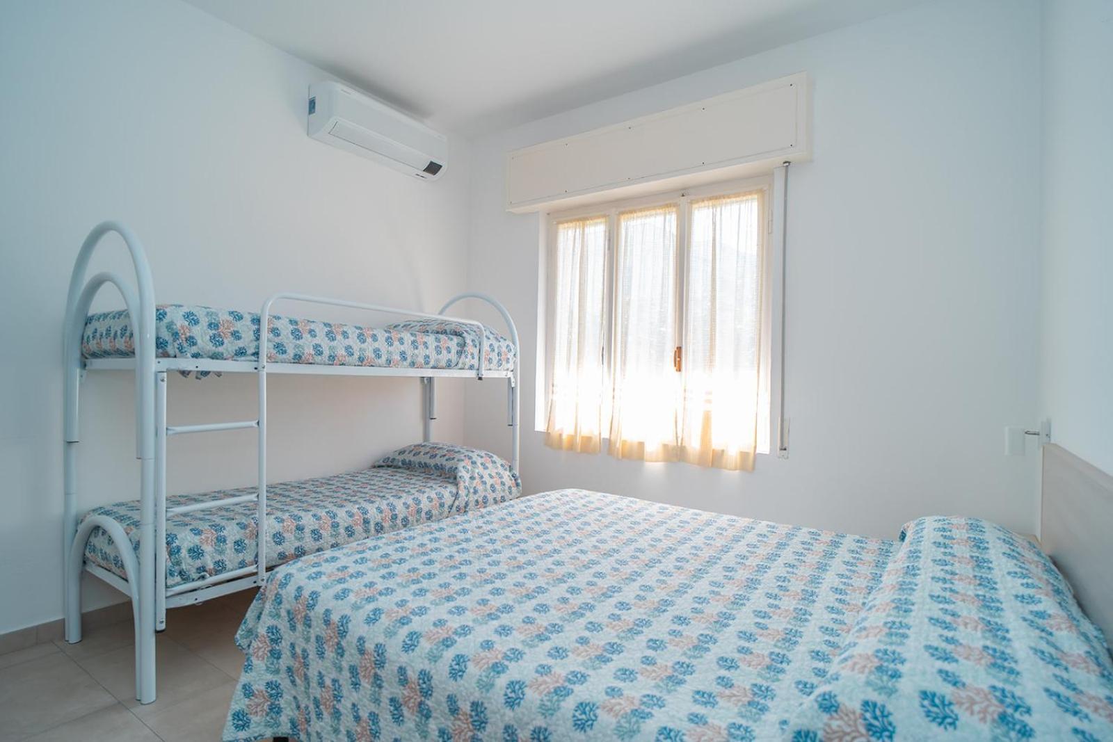 Casa Vacanze Ferrando Pietra Ligure Bagian luar foto